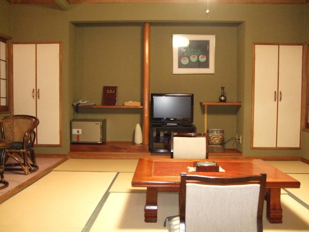 Marunaka Ryokan Matsumoto Pokój zdjęcie